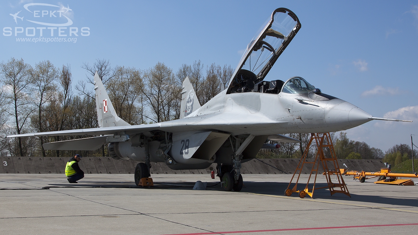 28 - Mikoyan Gurevich MiG-29 UB  (Poland - Air Force) / 23 Baza Lotnictwa Taktycznego - Minsk Mazowiecki Poland [EPMM/]