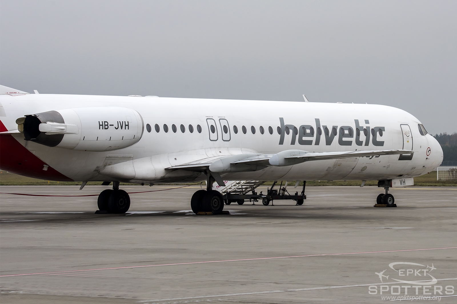 HB-JVH - Fokker 100  (Helvetic Airways) / Pyrzowice - Katowice Poland [EPKT/KTW]