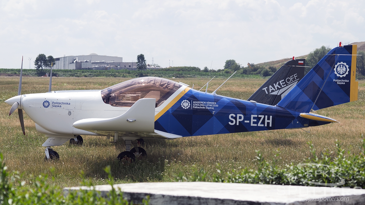 SP-EZH - Aero AT-3 R100 (Akademicki Ośrodek Szkolenia Lotniczego Politechniki Slaskiej) / Gliwice - Gliwice Poland [EPGL/]