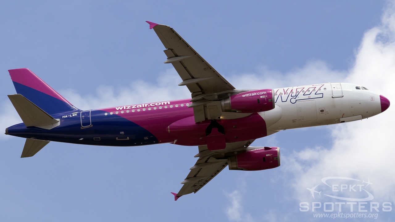 HA-LWK - Airbus A320 -232 (Wizz Air) / Pyrzowice - Katowice Poland [EPKT/KTW]