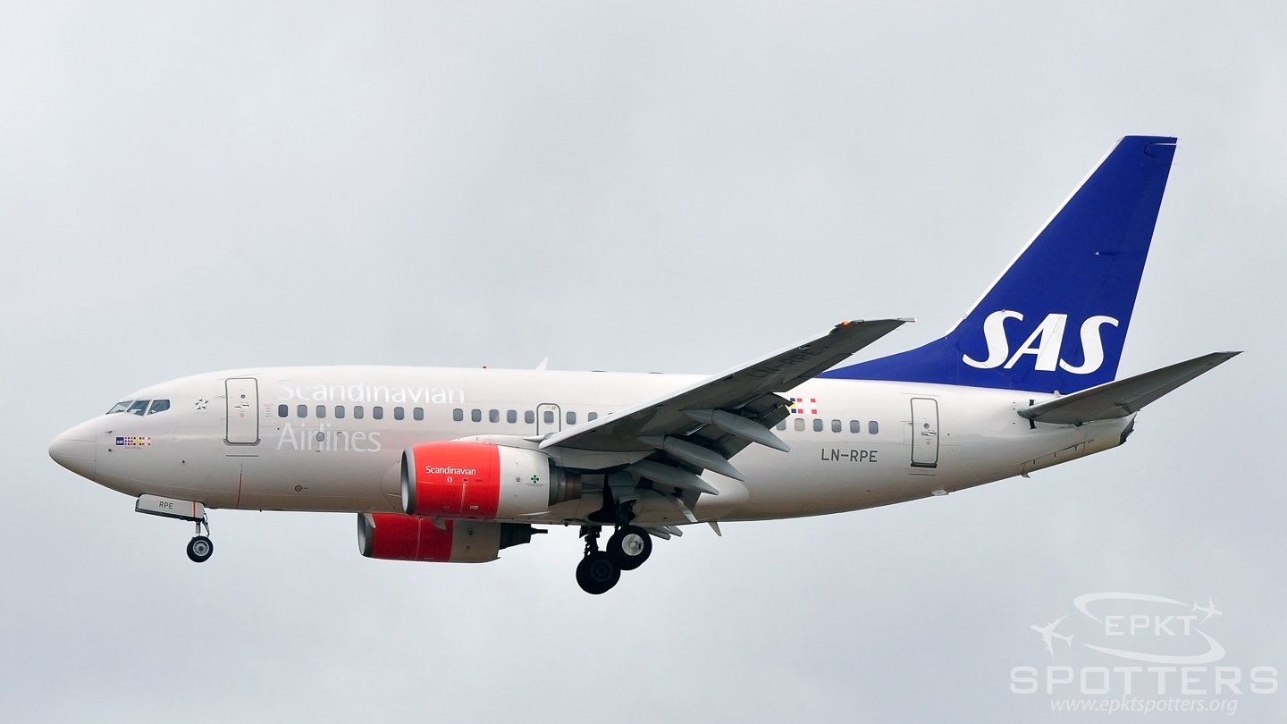 LN-RPE - Boeing 737 -683 (Scandinavian Airlines (SAS)) / Sola - Stavanger Norway [ENZV/SVG ]