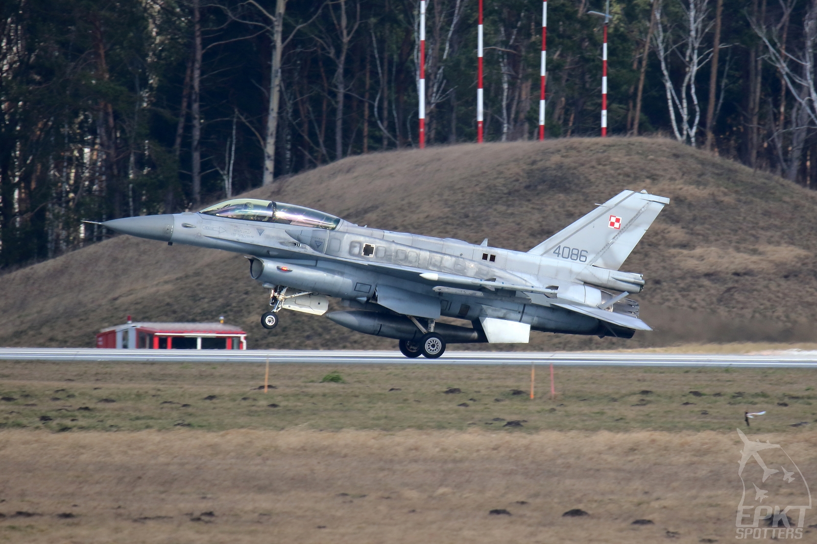 4086 - Lockheed Martin F-16 D Fighting Falcon (Poland - Air Force) / 32 Baza Lotnictwa Taktycznego - Lask Poland [EPLK/]