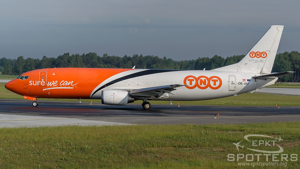 OE-IAP - Boeing 737 4M0(SF) (TNT Airways) / Pyrzowice - Katowice Poland [EPKT/KTW]