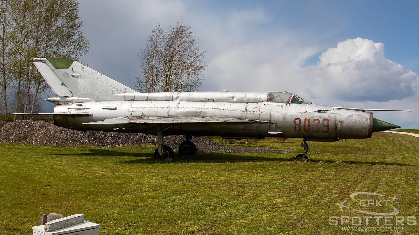 8039 - Mikoyan Gurevich MiG-21 MF Fishbed J (Poland - Air Force) / Other location - Nowa Brzeźnica Poland [/]