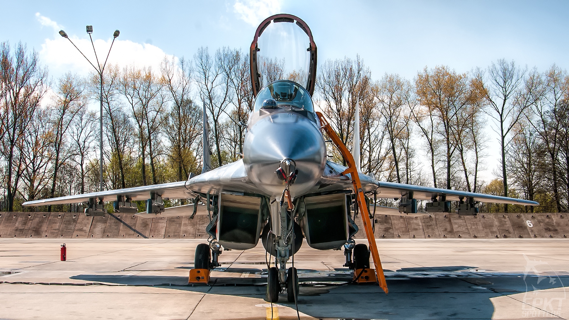 105 - Mikoyan Gurevich MiG-29 A Fulcrum (Poland - Air Force) / 23 Baza Lotnictwa Taktycznego - Minsk Mazowiecki Poland [EPMM/]