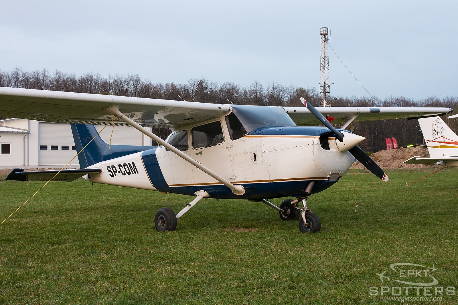 SP-COM - Cessna 172 S Skyhawk SP (Private) / Gotartowice - Rybnik - Rybnik Poland [EPRG/]